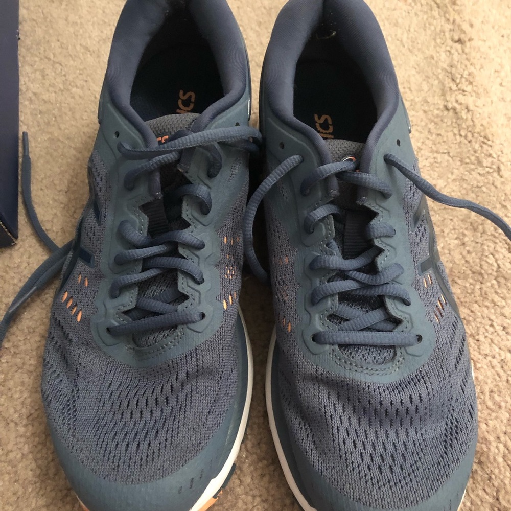 Women’s 8.5 ASICS running shoes.